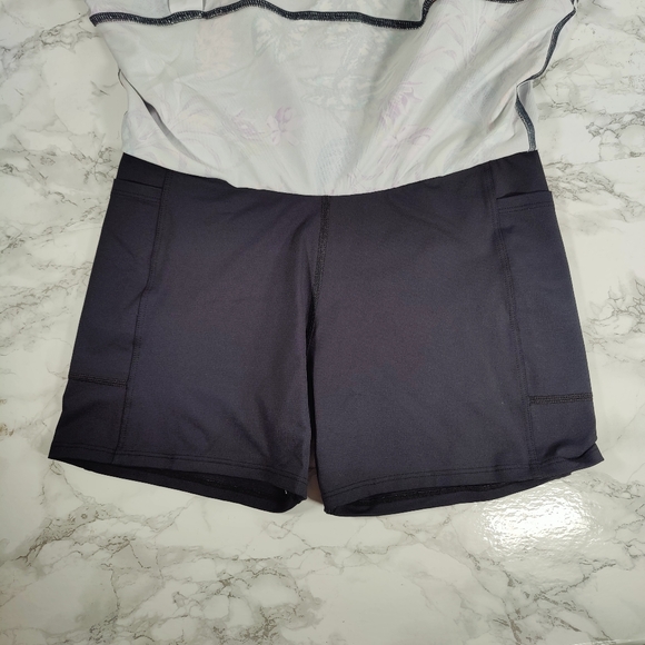 Donajo Floral Plant Themed Athletic Skort Size 1 Small - Picture 3 of 8